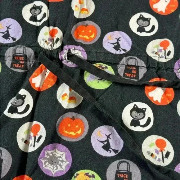 Dickies Women's Small Halloween Scrub Top with 2 Pockets Fun Print - Picture 7 of 9